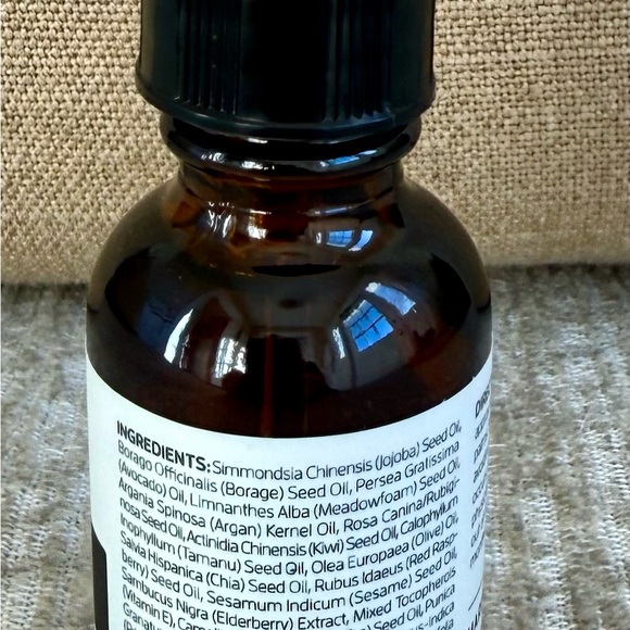 Protective Day Oil (exp. 4/26 use within year of date) Marie Veronique - Picture 4 of 6